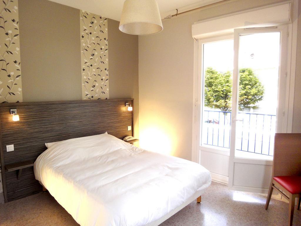 Hotel les Pecheurs Lorient Zimmer foto